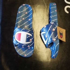 NWT CHAMPION SLIDES CM100081M